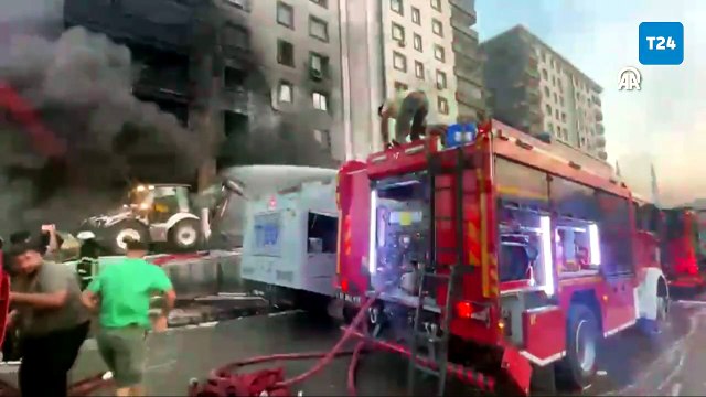 Şanlıurfa'da 10 katlı apartmanda yangın: Biri itfaiye personeli 7 kişi dumandan etkilendi, müdahaleye TOMA'lar da katıldı