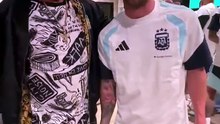 La Mona Jiménez cantó con la Selección Argentina