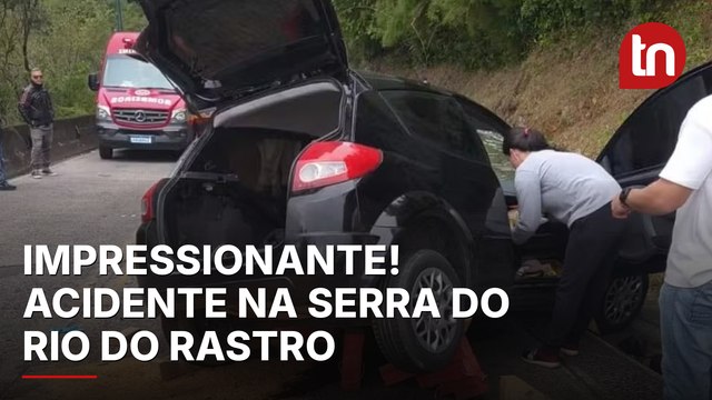 Quatro pessoas ficam feridas em grave acidente na Serra do Rio do Rastro em SC