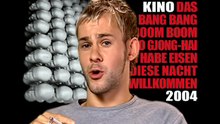 Elijah Wood Prank interview video HD 2004. (veh vill you vear vigs)