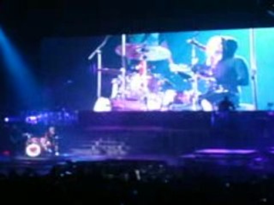 Avril lavigne - Runaway (Live Bruxelles)