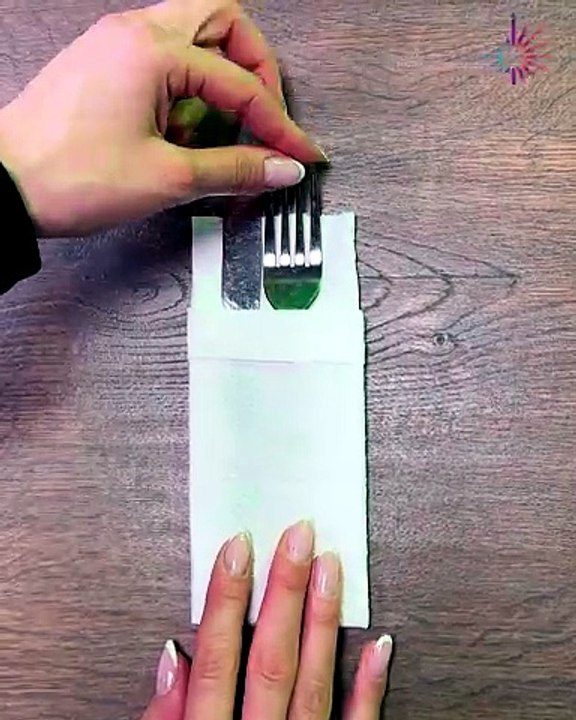 Turn a napkin into a cutlery pocket