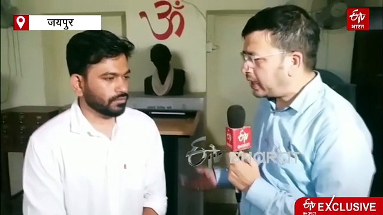 कॉकरोच जनता पार्टी संस्थापक अभिजीत दीपके बोले - युवा सभी पार्टियों से नाराज, देश की राजनीति को बदलना पड़ेगा