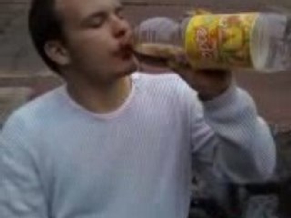 LA sch'eind trop fort ce mec apres il a fai caca lol