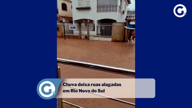 Chuva deixa ruas alagadas em Rio Novo do Sul