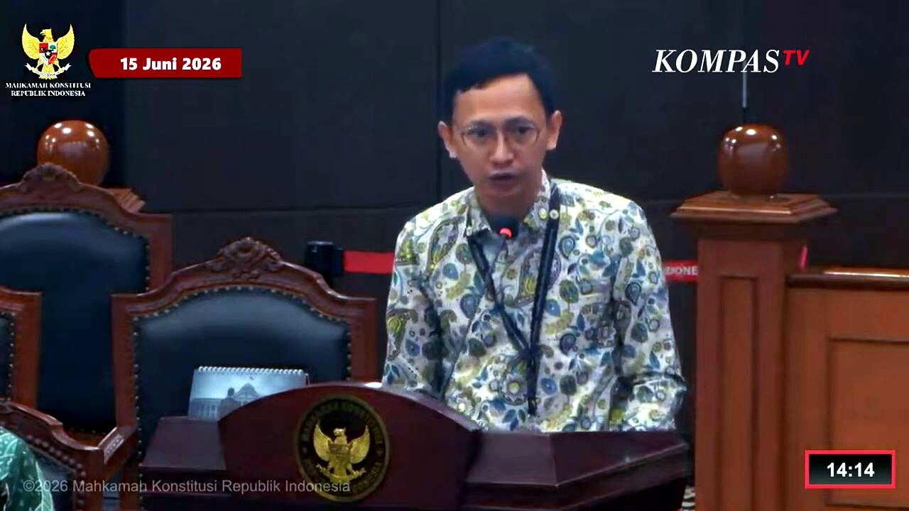 Tahan Tangis! Depan Hakim MK, Kesaksian Guru Iman Bandingkan Gaji Petugas SPPG-Dampak MBG
