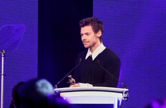 Harry Styles parla delle difficoltà legate alla sua immagine ‘perfetta’