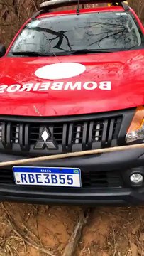 Homem fica preso às ferragens de trator em Cachoeiro