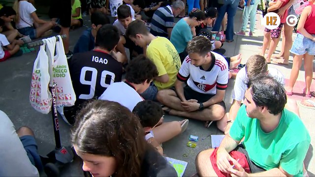 Capixabas entram na onda do álbum de figurinhas da copa do mundo