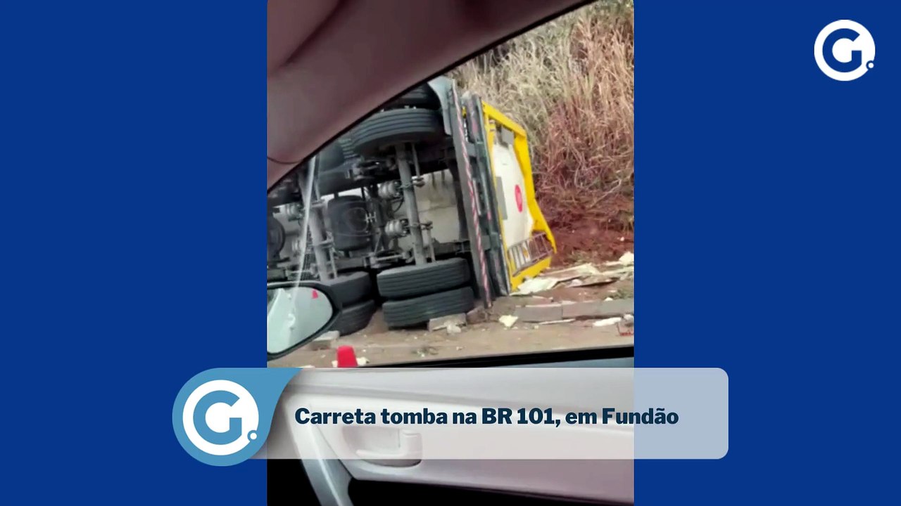 Carreta tomba na BR 101, em Fundão