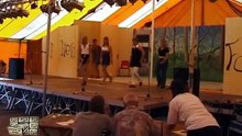 1995 Befrijingsfeest Pay Back Show mei yn 'e pauze in goochelaar 2