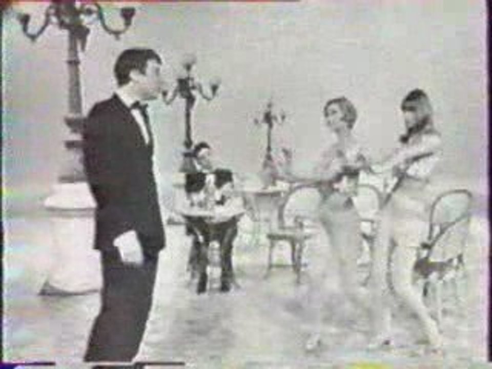 Lucky Blondo & Sacha Distel - Mesdemoiselles, dites-moi oui