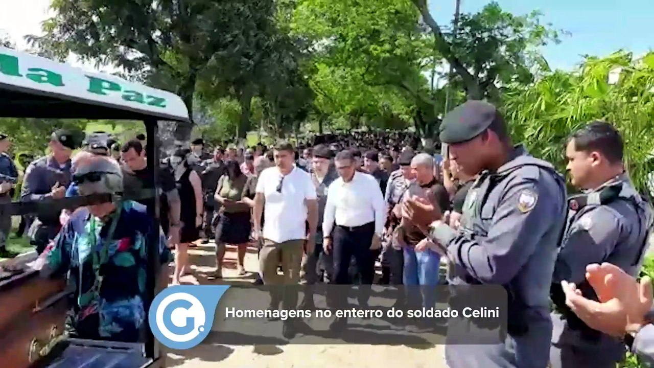 Homenagens no enterro do soldado Celini