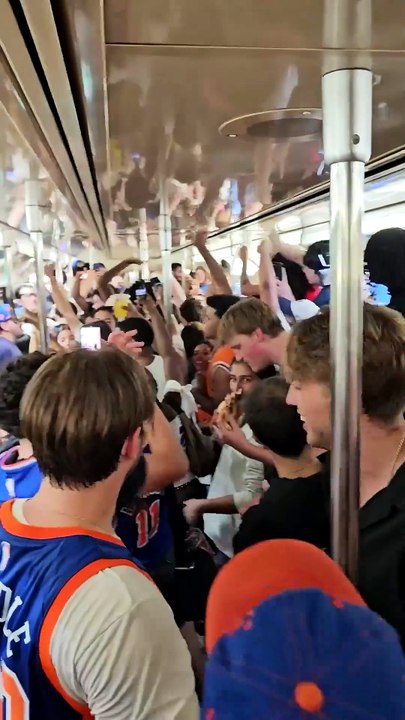 Knicks fans celebrate across NYC