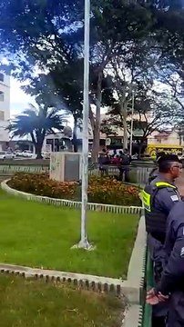 Policiais de Linhares fazem homenagem a PMs mortos em Cariacica