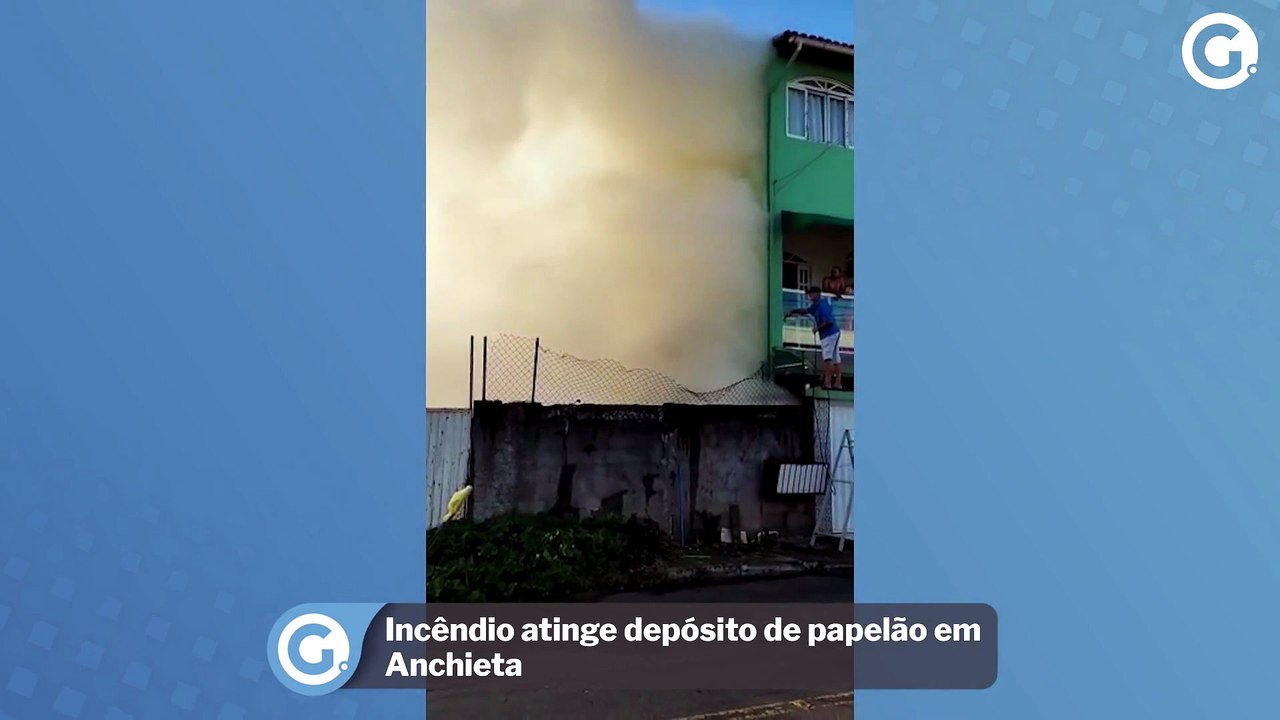Incêndio atinge depósito de papelão em Anchieta