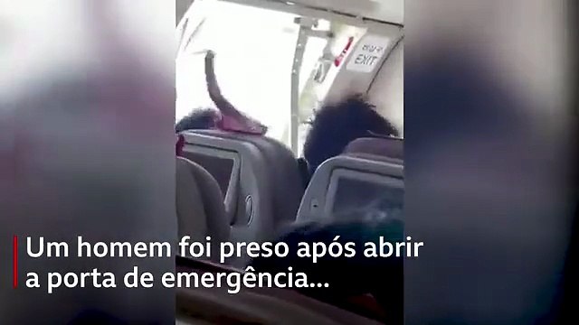 Vídeo mostra avião com porta aberta no ar na Coreia do Sul