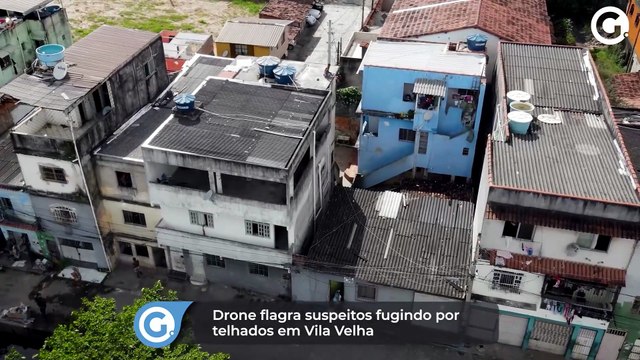 Drone flagra suspeitos fugindo por telhados em Vila Velha