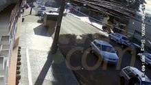 Veja como aconteceu acidente entre carro e moto no bairro São Cristóvão