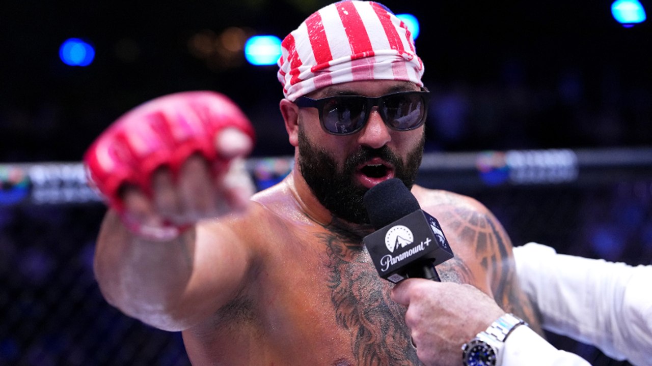 UFC Fighter Declares "Michelle Obama Is a Man" After Winning Match at White House | THR News Video