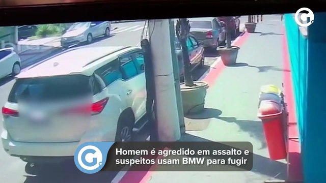 Homem é agredido em assalto e suspeitos usam BMW para fugir