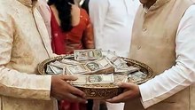 गरिमा या पैसा? || आचार्य प्रशांत