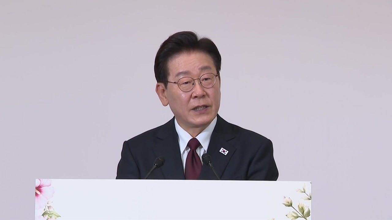 이 대통령 "투표권 행사 못하는 건 심각한 문제" / YTN