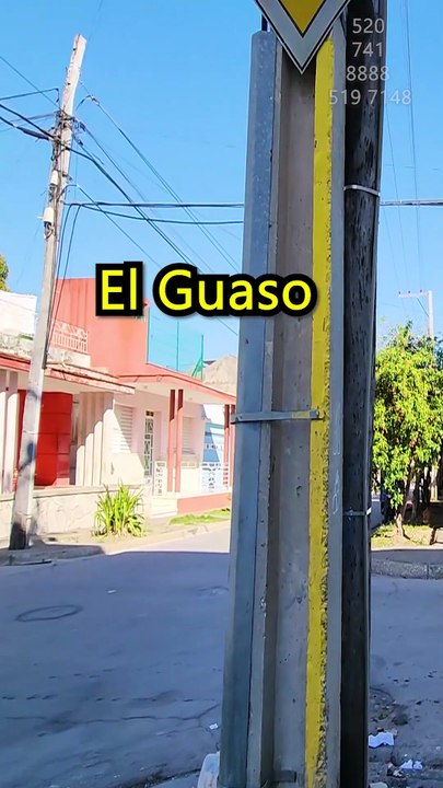 Rue Luz Caballeros, Cuba