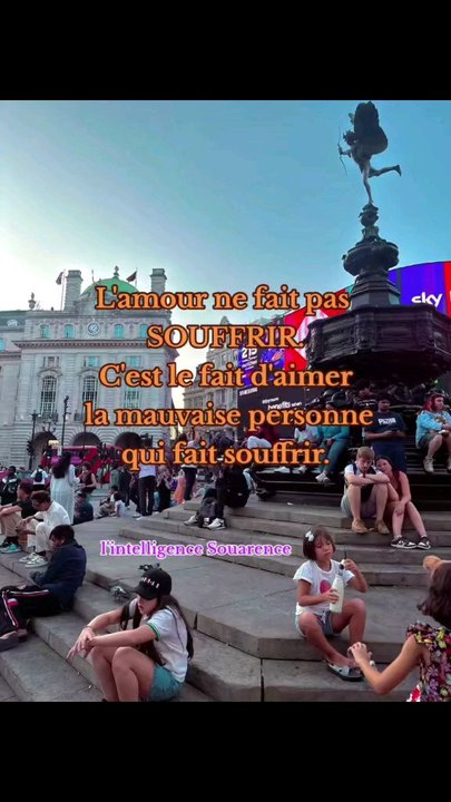 L'amour ne fait pasSOUFFRIR.C'est le fait d'aimerla mauvaise personne qui fait souffrir.#lintelligencesouarence #reels #viralreelschallenge #inspiration #penseepositivedujour #motivation #viralvideochallenge #shortsreels #citationdujour #viralchallen