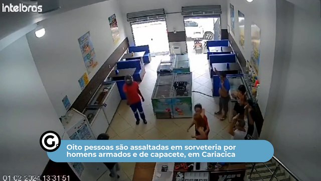 Oito pessoas são assaltadas em sorveteria por homens armados e de capacete, em Cariacica