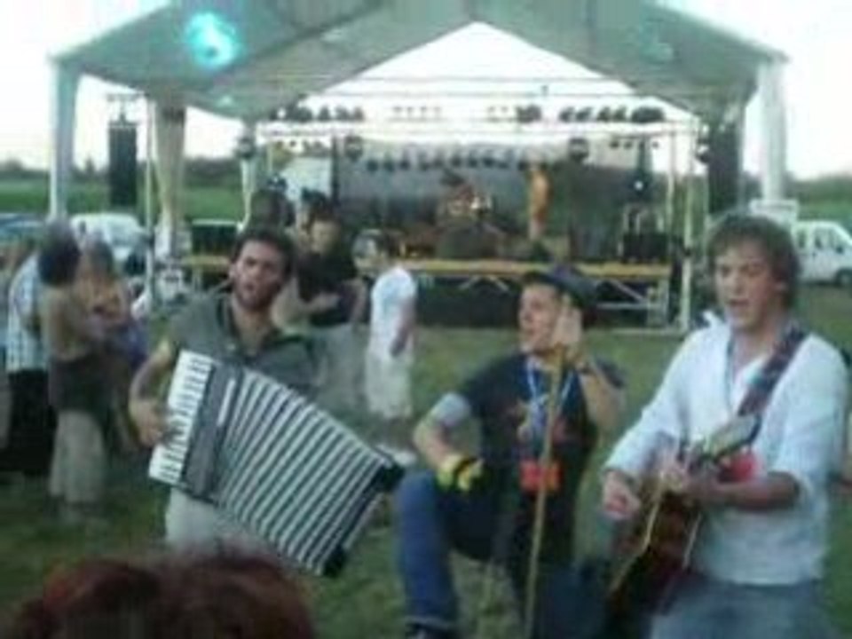 Révolution à la con - Les garçons trottoirs