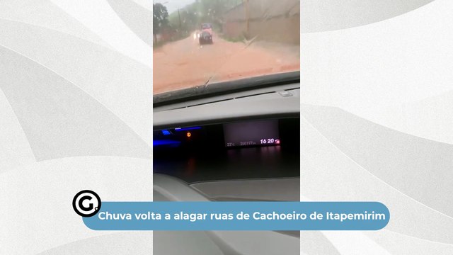 Chuva volta a alagar ruas de Cachoeiro de Itapemirim