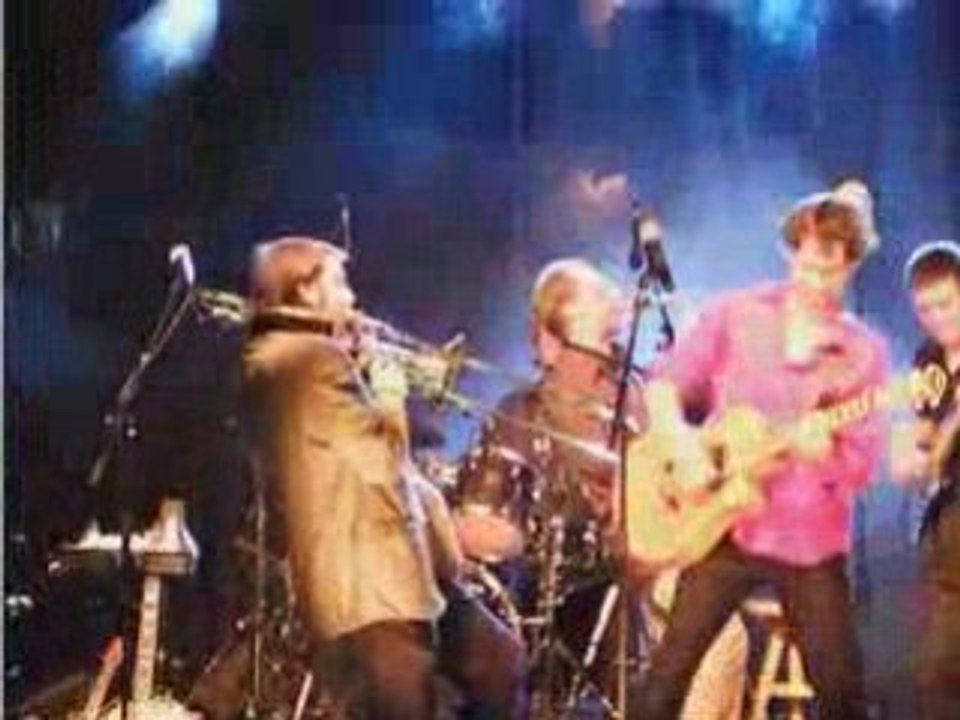 Les blaireaux - l'auberge du chat qui pète - Lure