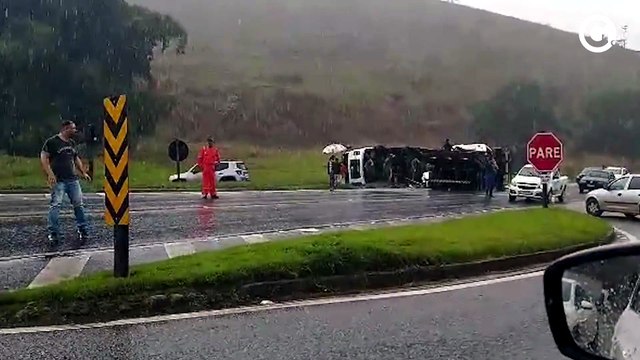 Motorista de caminhão morre em acidente na BR 101 em Presidente Kennedy