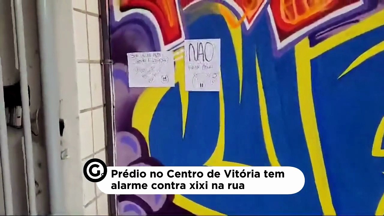 Prédio no Centro de Vitória tem alarme contra xixi na rua