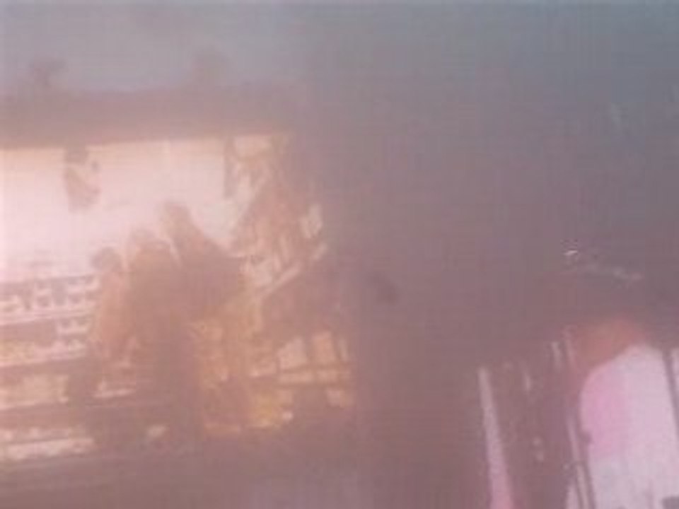 JOLI CLIP TOKIO HOTEL PARC DES PRINCES 21 JUIN 2008