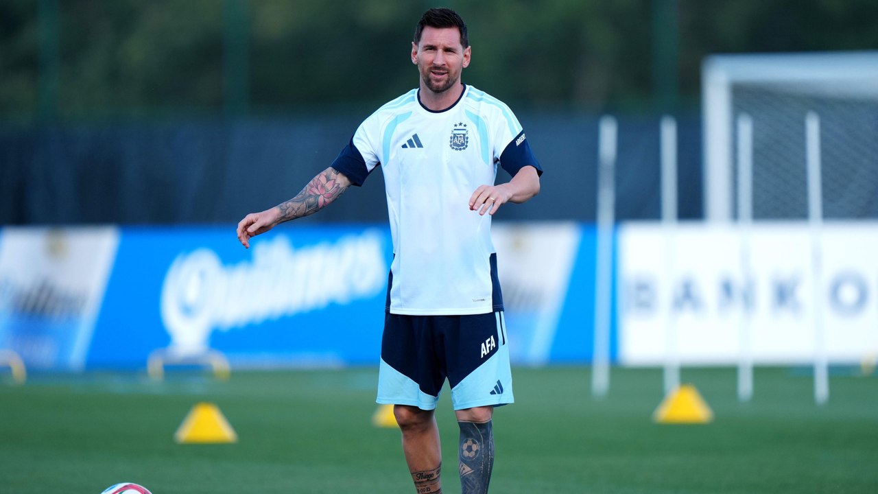 'Jeder möchte ihn auf dem Platz sehen': Scaloni gibt Messi-Update