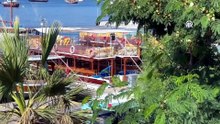 Masmavi koyları görmek isteyen çok: Bodrum'da tekne turları yoğun ilgi görüyor