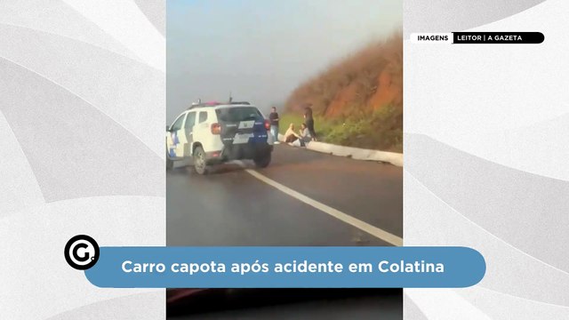 Carro capota após acidente em Colatina
