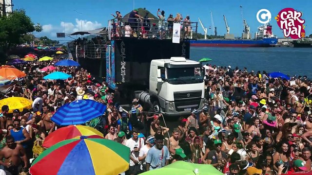 Bloco Regional da Nair arrasta multidão no Centro de Vitória