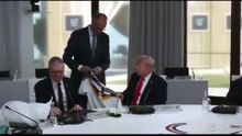 Trump e la maglia della Germania, il regalo di Merz tra G7 e Mondiali
