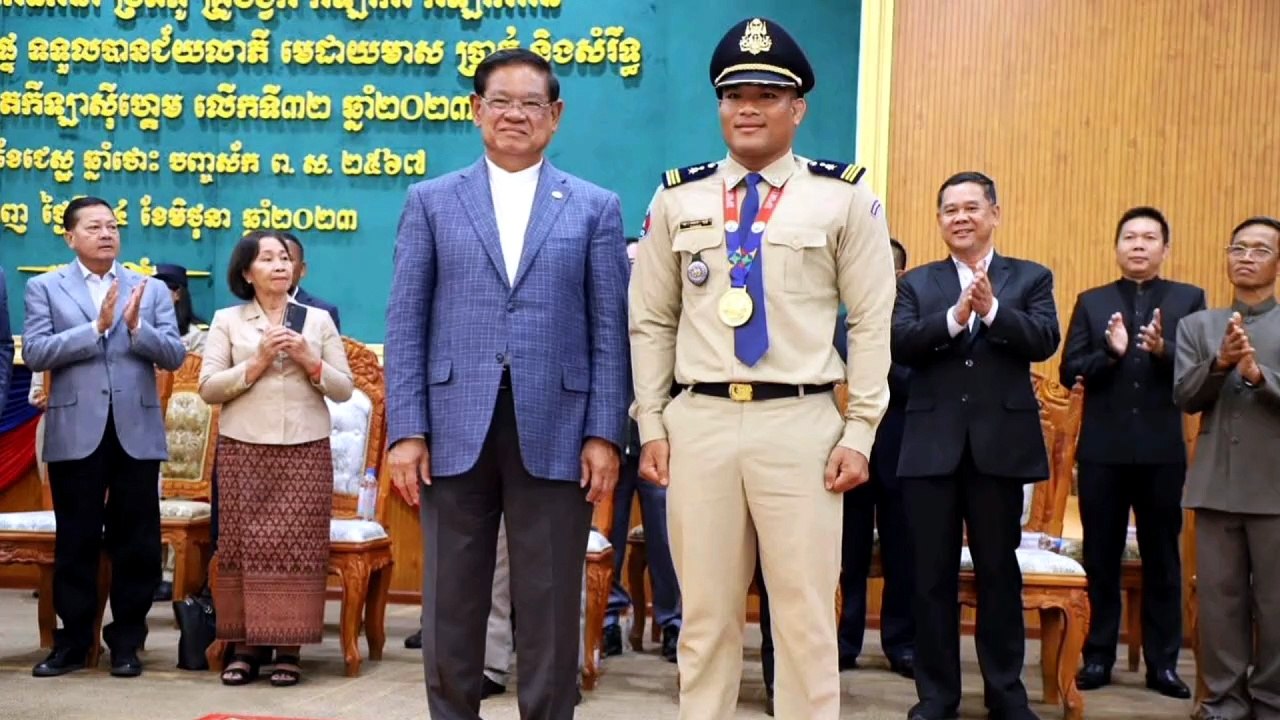 កីឡាករចំបាប់លេចធ្លោ ហេង វុទ្ធី លើកទឹកចិត្តអ្នកកីឡាដូចគ្នាសន្សំទុកដាក់ឱ្យបានត្រឹមត្រូវពេលកំពុងជោគជ័យក្នុងអាជីព