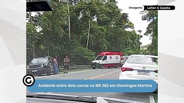 Acidente entre dois carros na BR 262 em Domingos Martins