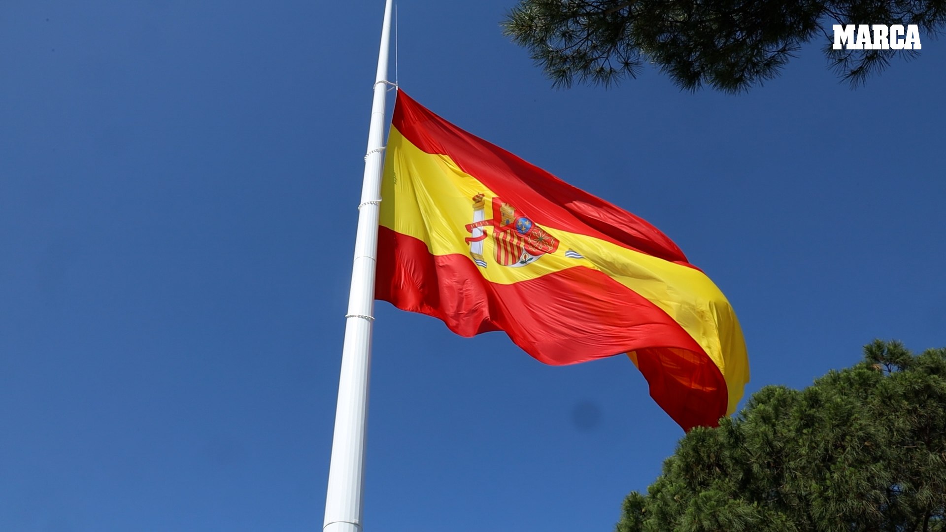 Madring inaugura su nueva pista y la bandera de España más grande del mundo