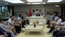 Şahinbey Ampute Futbol Takımı şampiyonluk kupasını kaldırdı | Ajansspor | IHA