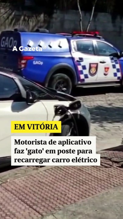 Motorista de aplicativo faz 'gato' em poste para recarregar carro elétrico