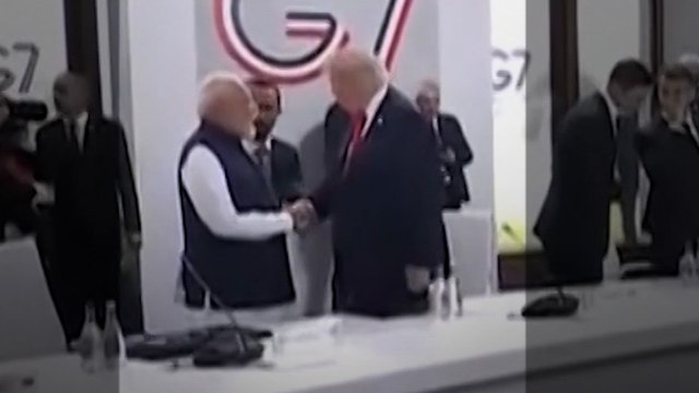 फ्रांस के एवियन में मोदी-ट्रंप का 50 सेकेंड का हैंडशेक: 16 महीने बाद मिले दोनों नेता!