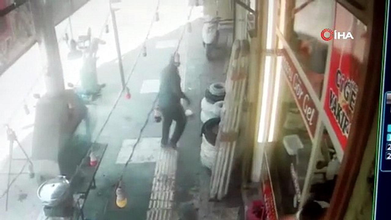 Kilis'te kebapçıda silahlı ve bıçaklı kavga: 1 yaralı