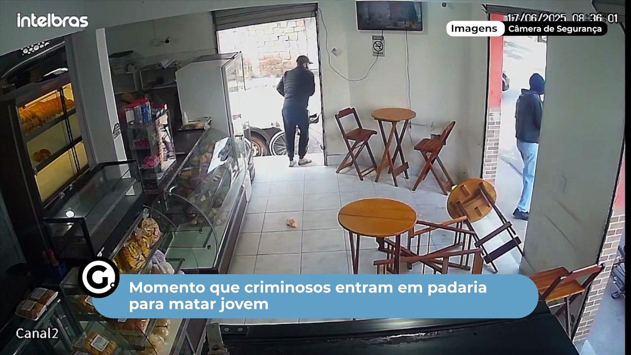 Momento que criminosos entram em padaria para matar jovem