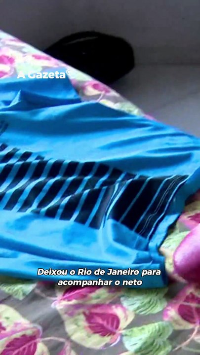 Sem os braços, adolescente sonha em ser jogador de futebol
